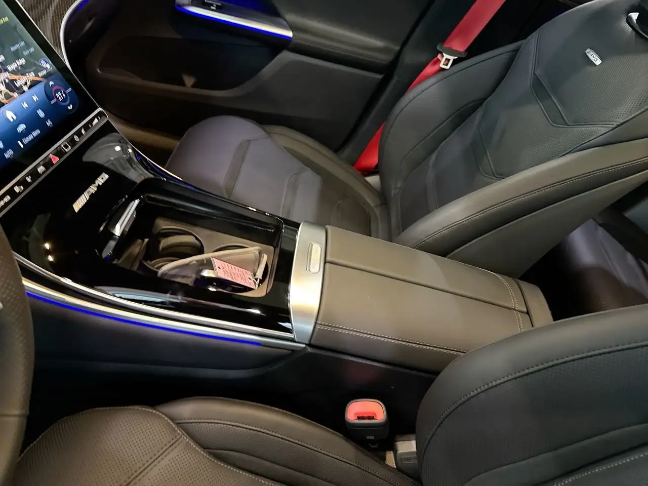 Mercedes-Benz GLC снимка Mercedes-Benz GLC