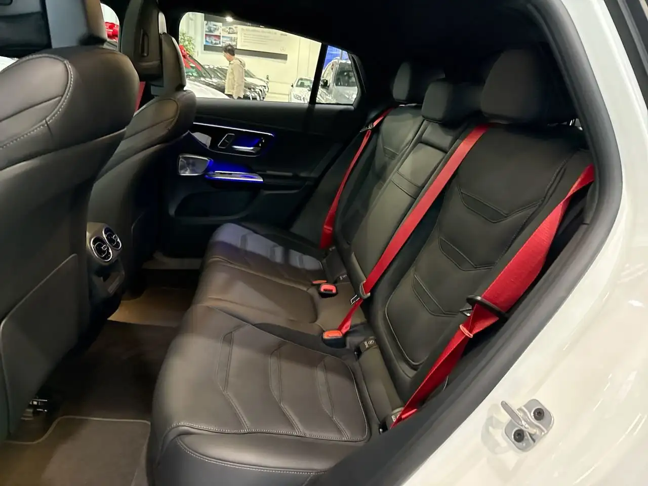 Mercedes-Benz GLC снимка Mercedes-Benz GLC
