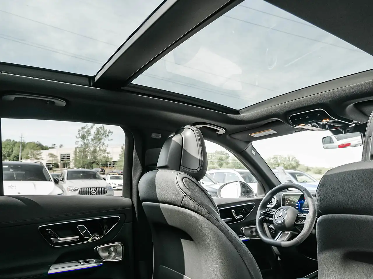 Mercedes-Benz GLC снимка Mercedes-Benz GLC