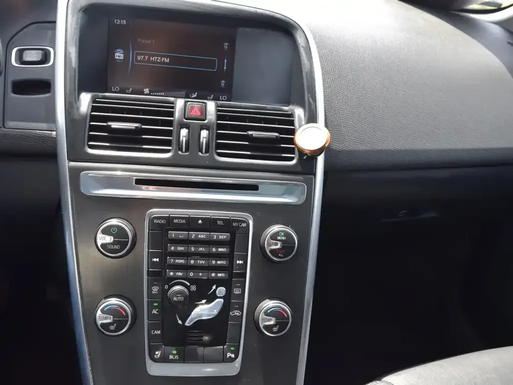 Volvo XC60 photo Volvo XC60