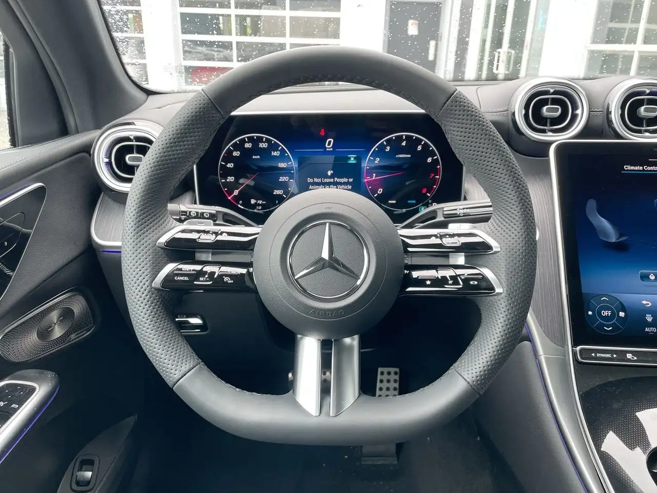 Mercedes-Benz GLC снимка Mercedes-Benz GLC