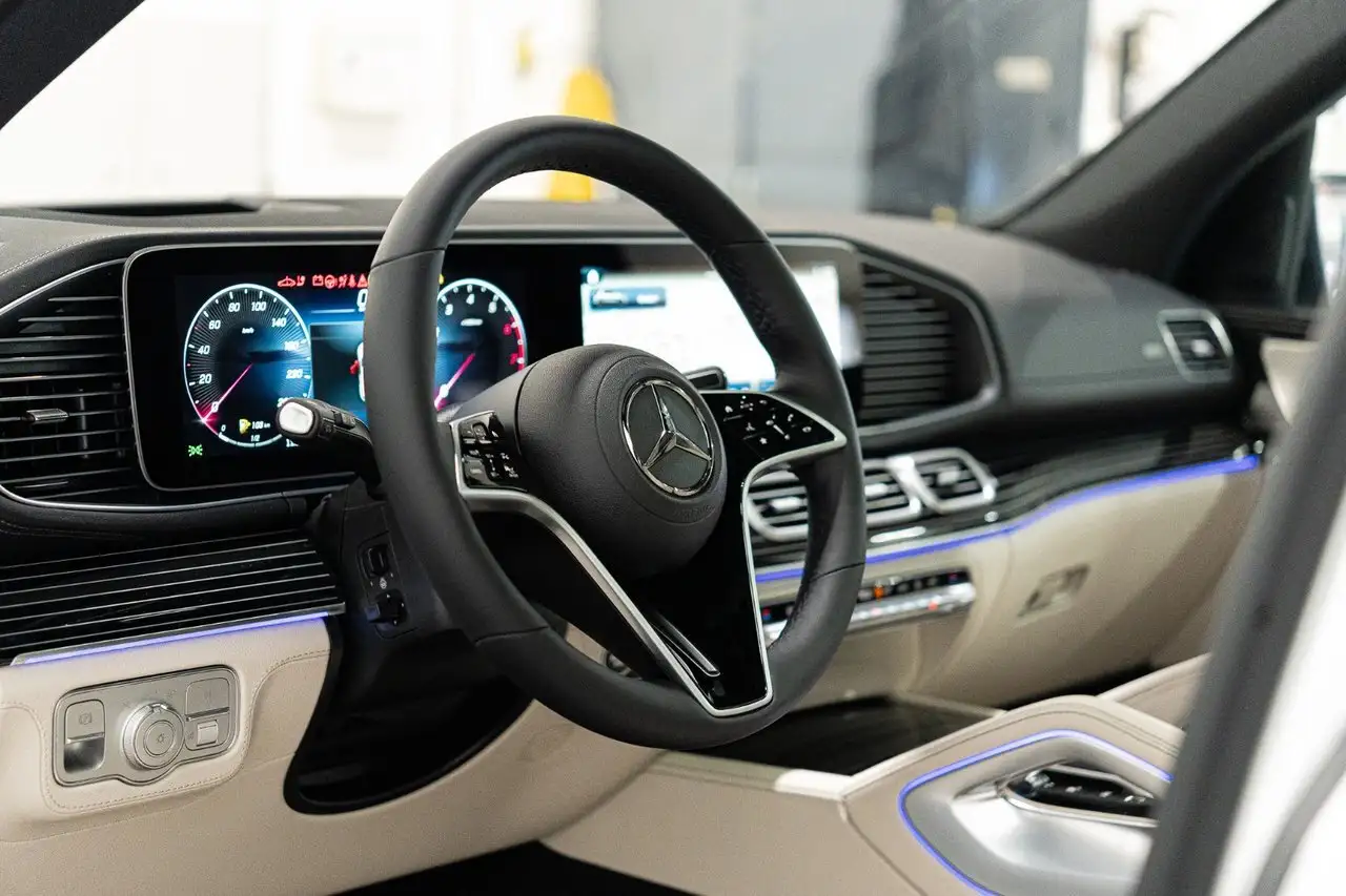 Mercedes-Benz GLE снимка Mercedes-Benz GLE