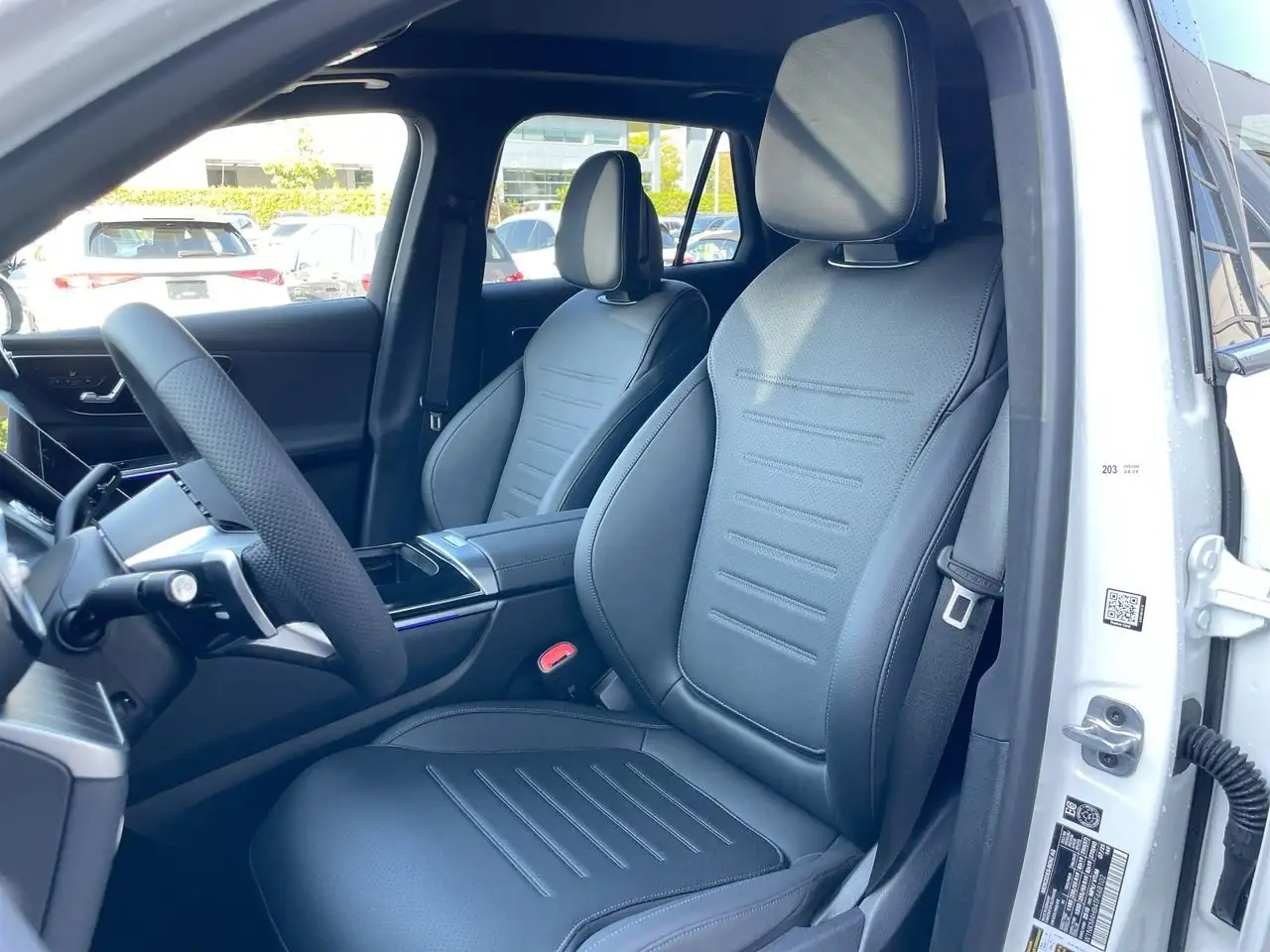 Mercedes-Benz GLC снимка Mercedes-Benz GLC