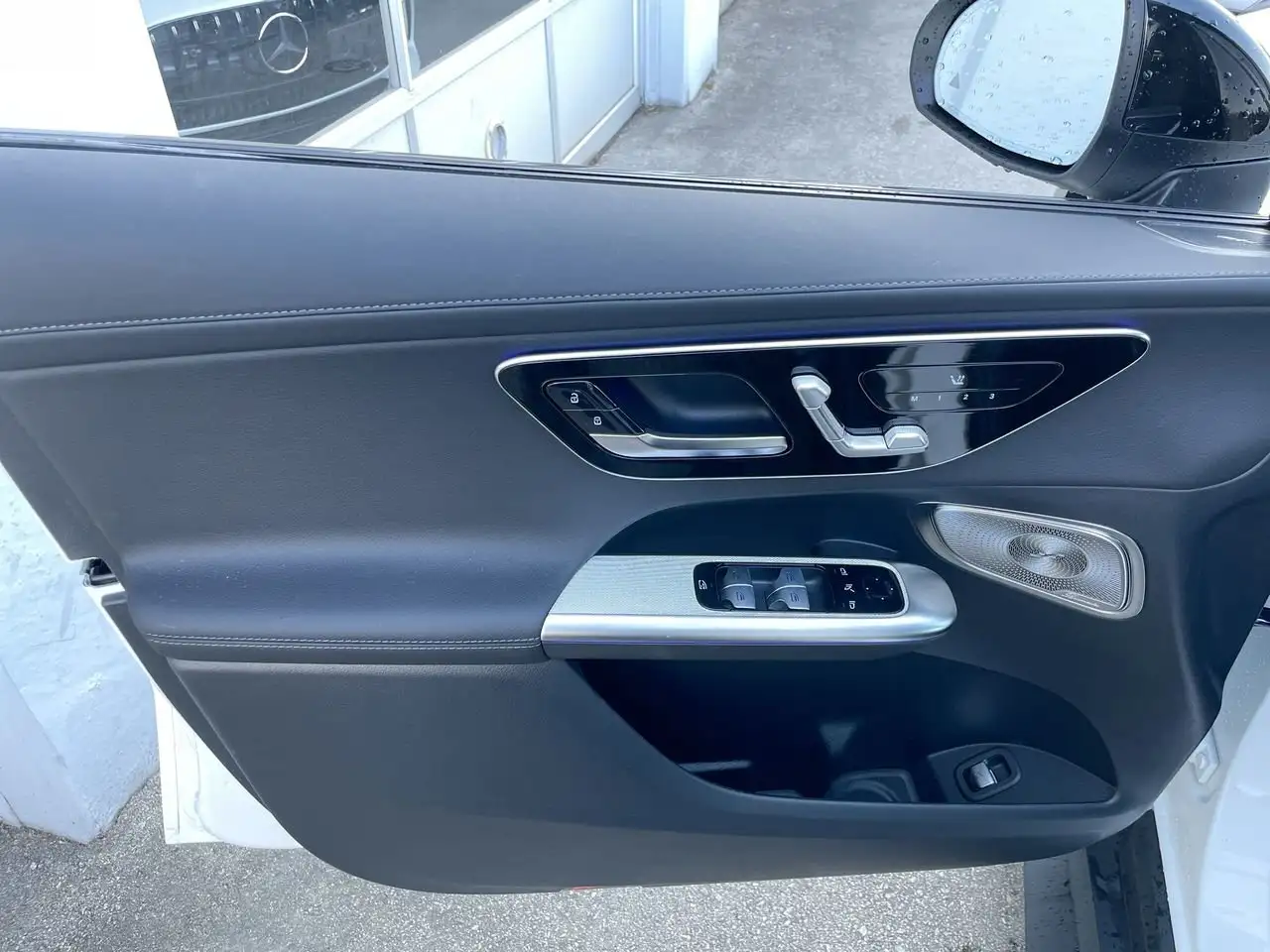 Mercedes-Benz GLC снимка Mercedes-Benz GLC