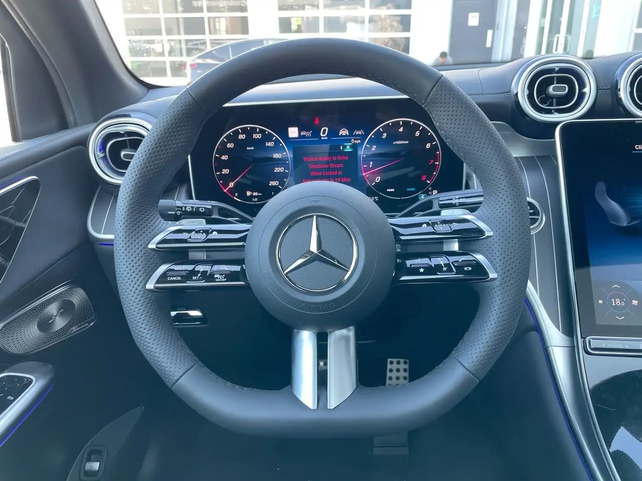 Mercedes-Benz GLC снимка Mercedes-Benz GLC