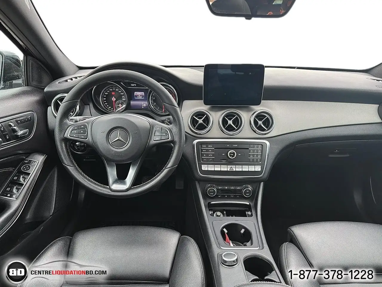 Mercedes-Benz GLA fotografie Mercedes-Benz GLA