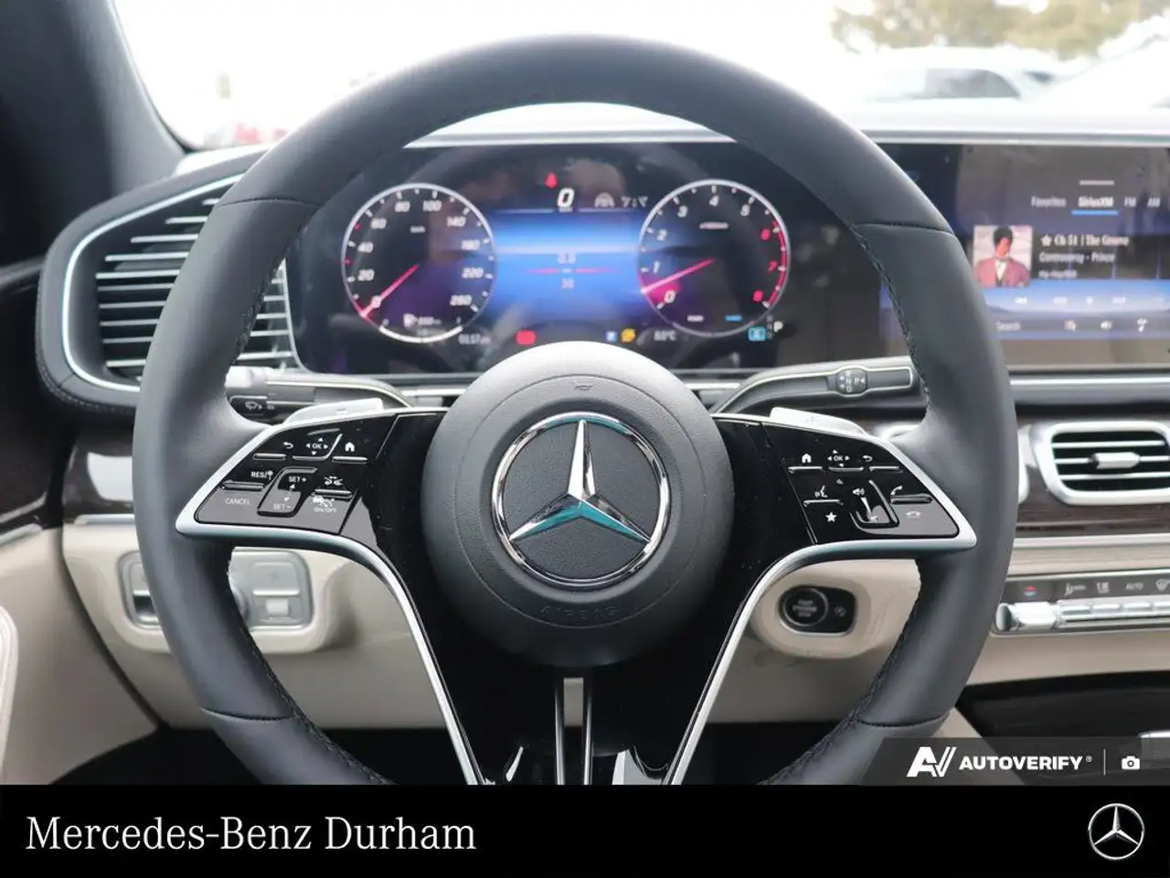 Mercedes-Benz GLE снимка Mercedes-Benz GLE