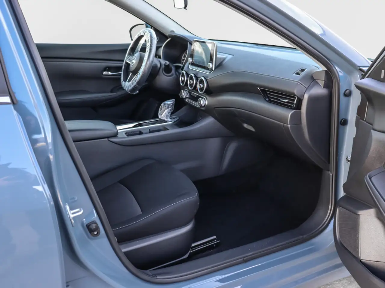 Nissan Sentra fotografie Nissan Sentra