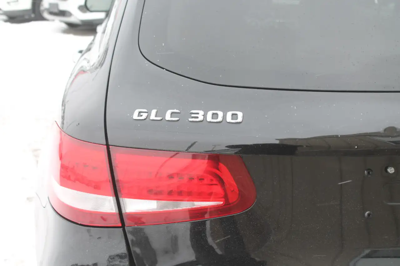Mercedes-Benz GLC снимка Mercedes-Benz GLC