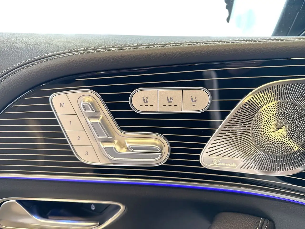 Mercedes-Benz GLE снимка Mercedes-Benz GLE