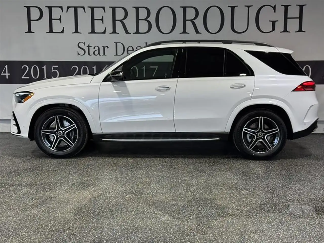 Mercedes-Benz GLE снимка Mercedes-Benz GLE