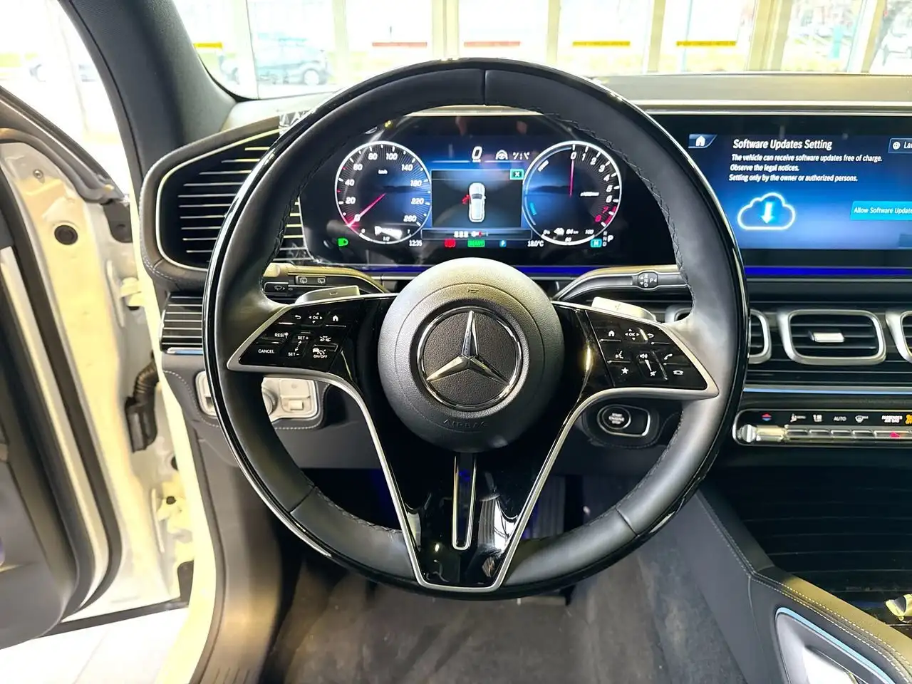 Mercedes-Benz GLE снимка Mercedes-Benz GLE