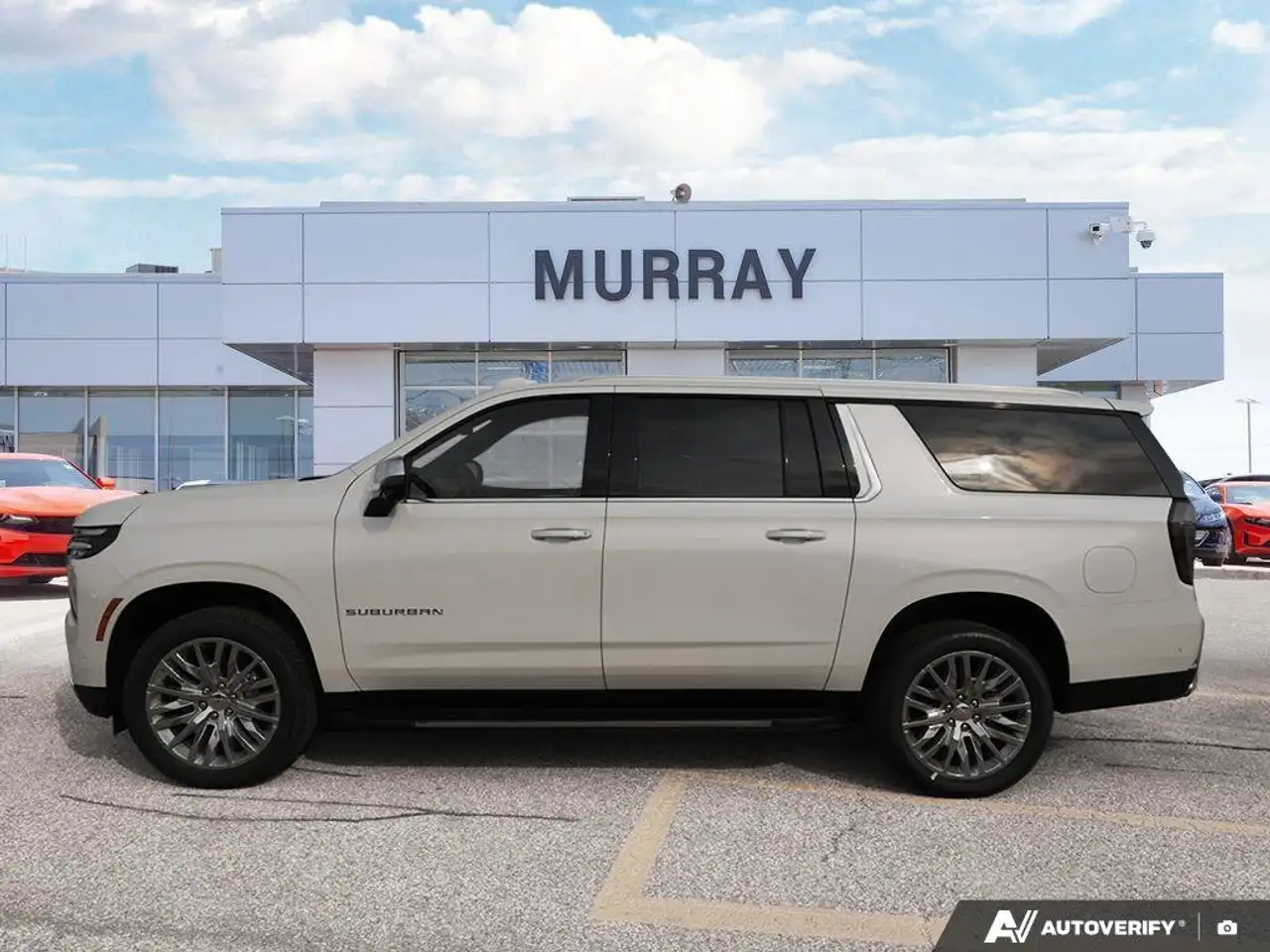 Chevrolet Suburban снимка Chevrolet Suburban