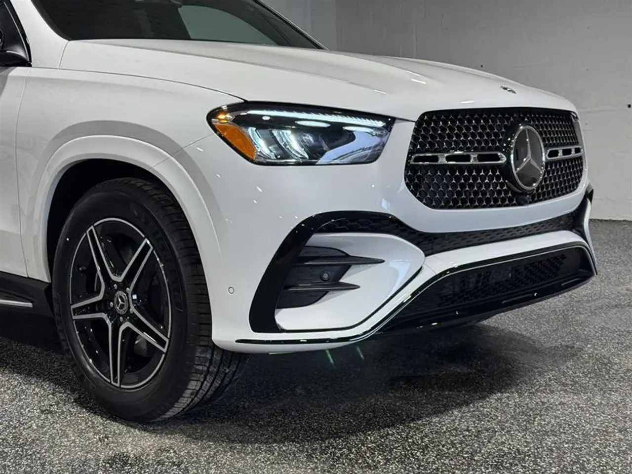 Mercedes-Benz GLE снимка Mercedes-Benz GLE