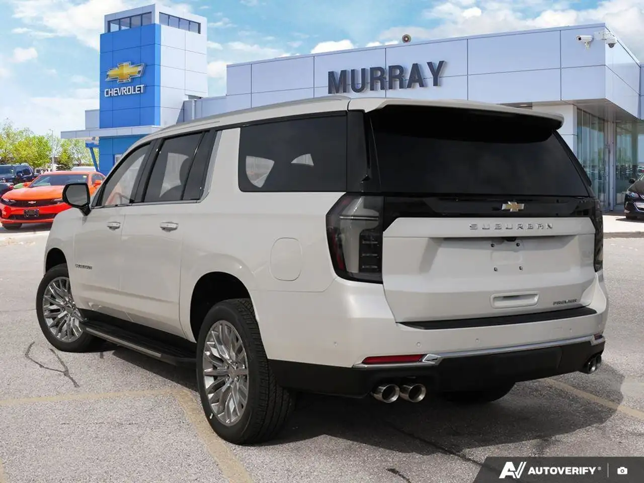 Chevrolet Suburban снимка Chevrolet Suburban