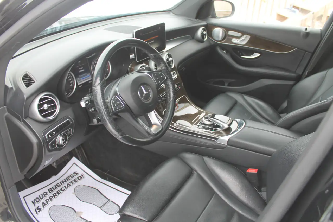 Mercedes-Benz GLC снимка Mercedes-Benz GLC