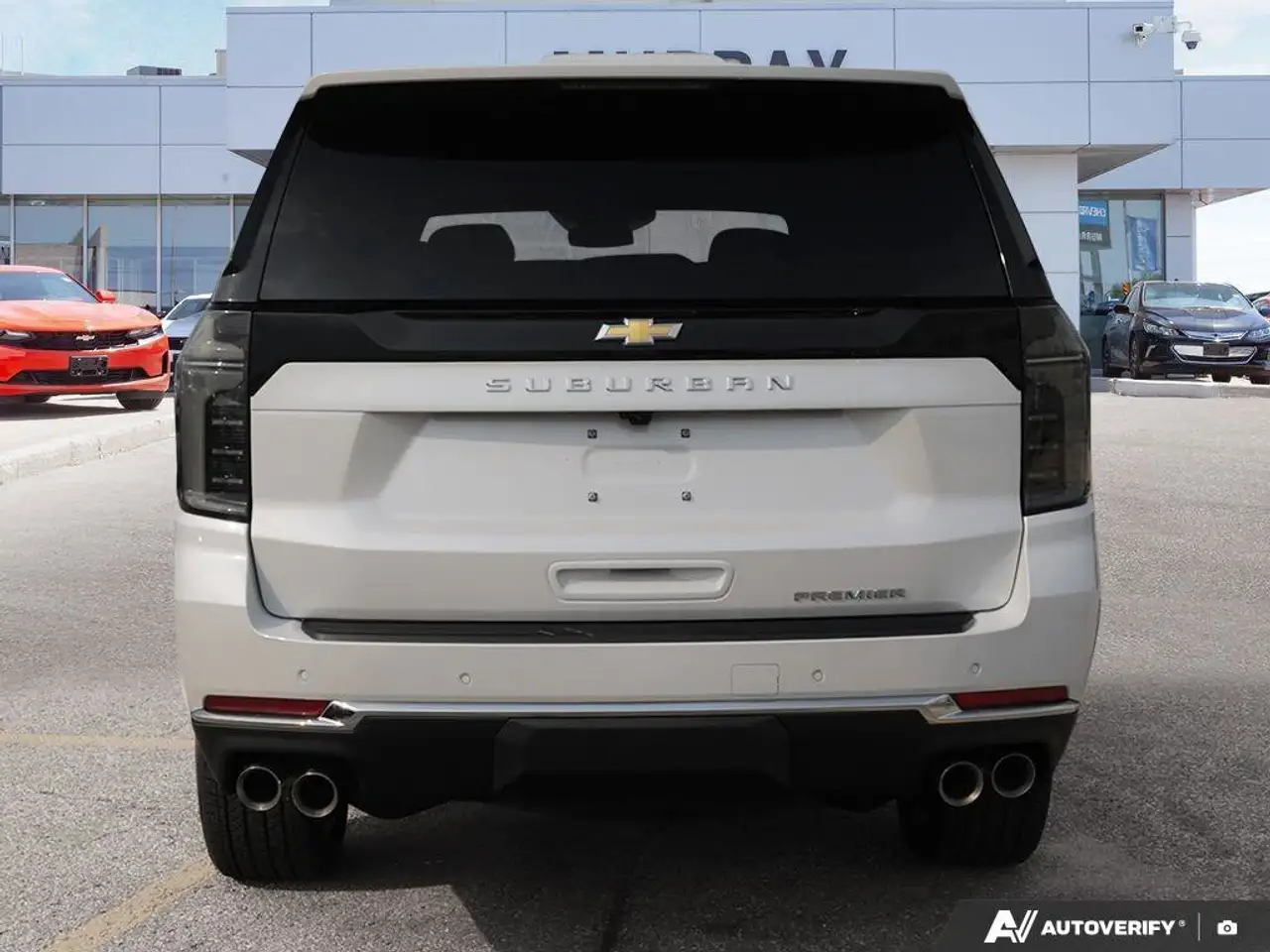 Chevrolet Suburban снимка Chevrolet Suburban