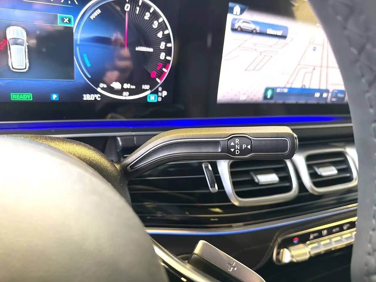 Mercedes-Benz GLE снимка Mercedes-Benz GLE