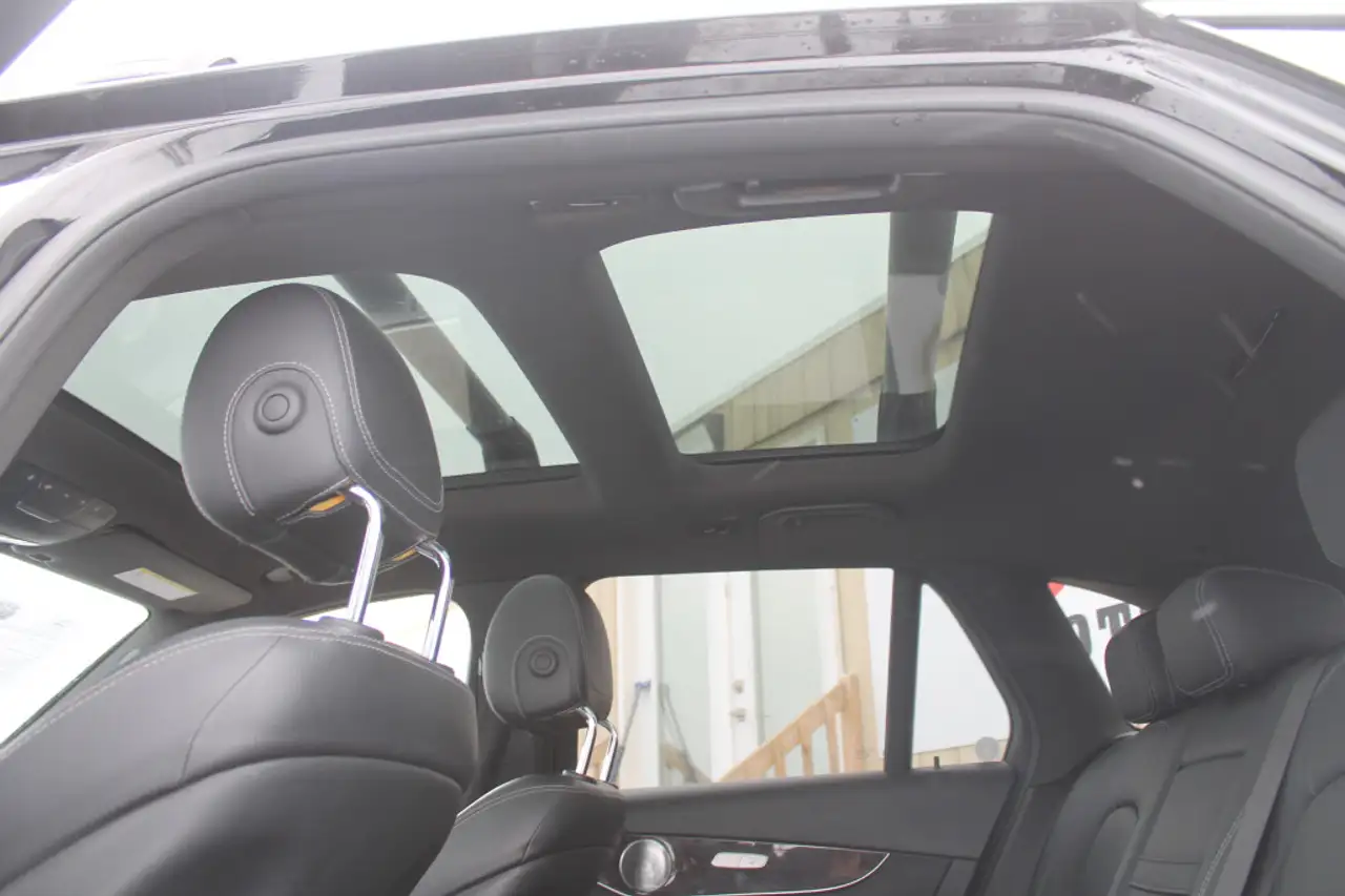 Mercedes-Benz GLC снимка Mercedes-Benz GLC
