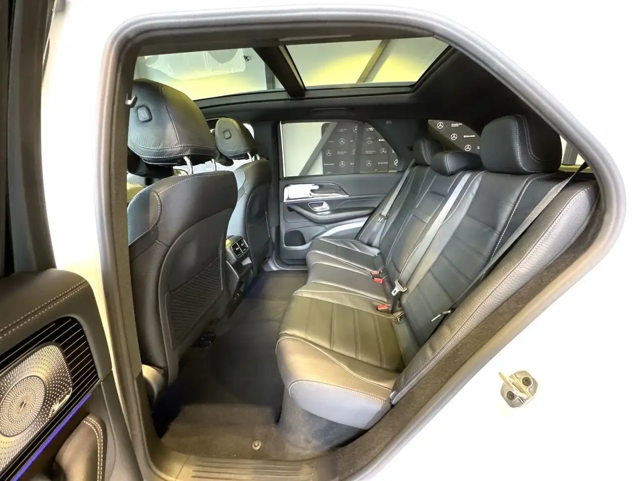 Mercedes-Benz GLE снимка Mercedes-Benz GLE