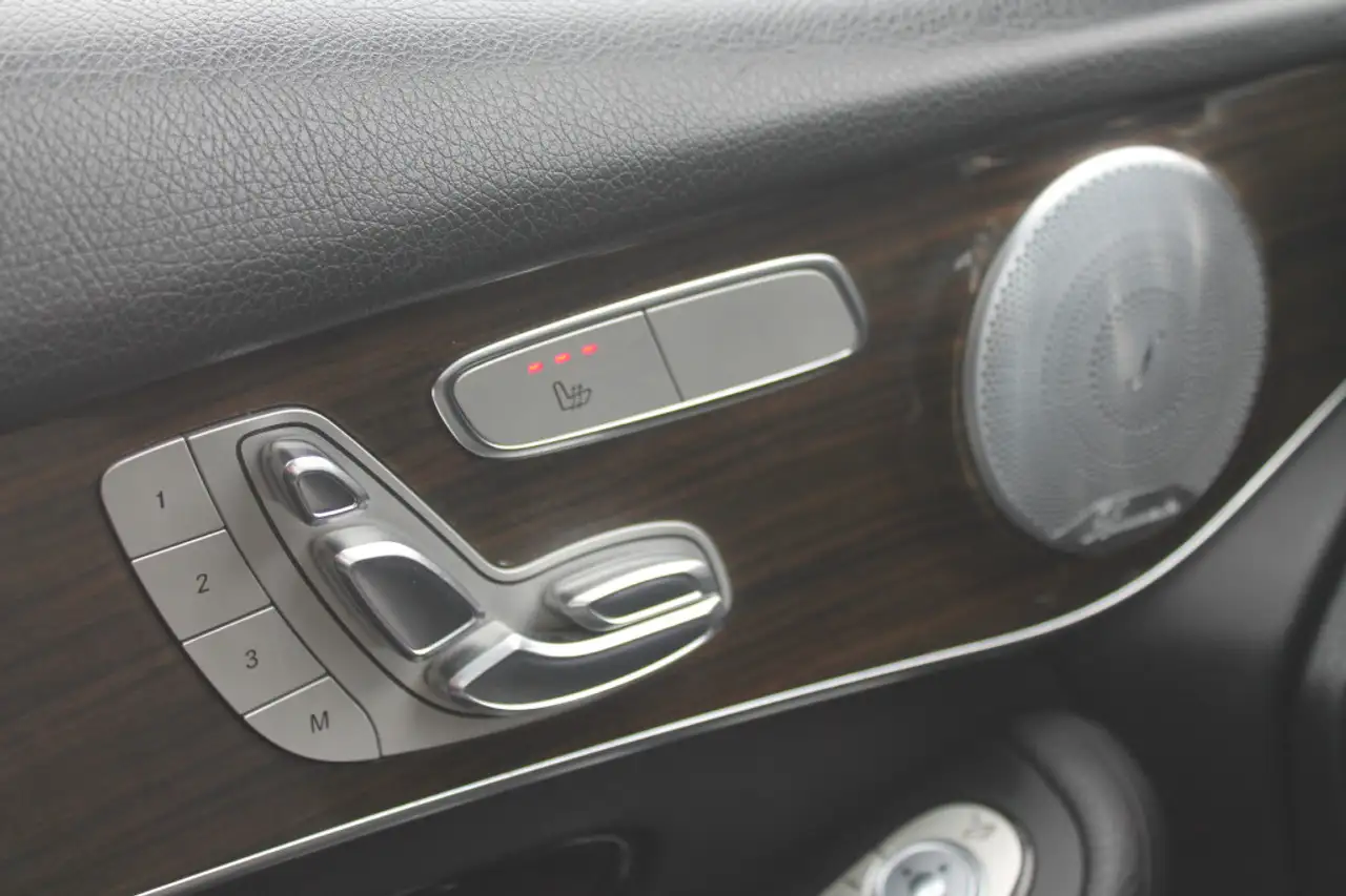 Mercedes-Benz GLC снимка Mercedes-Benz GLC