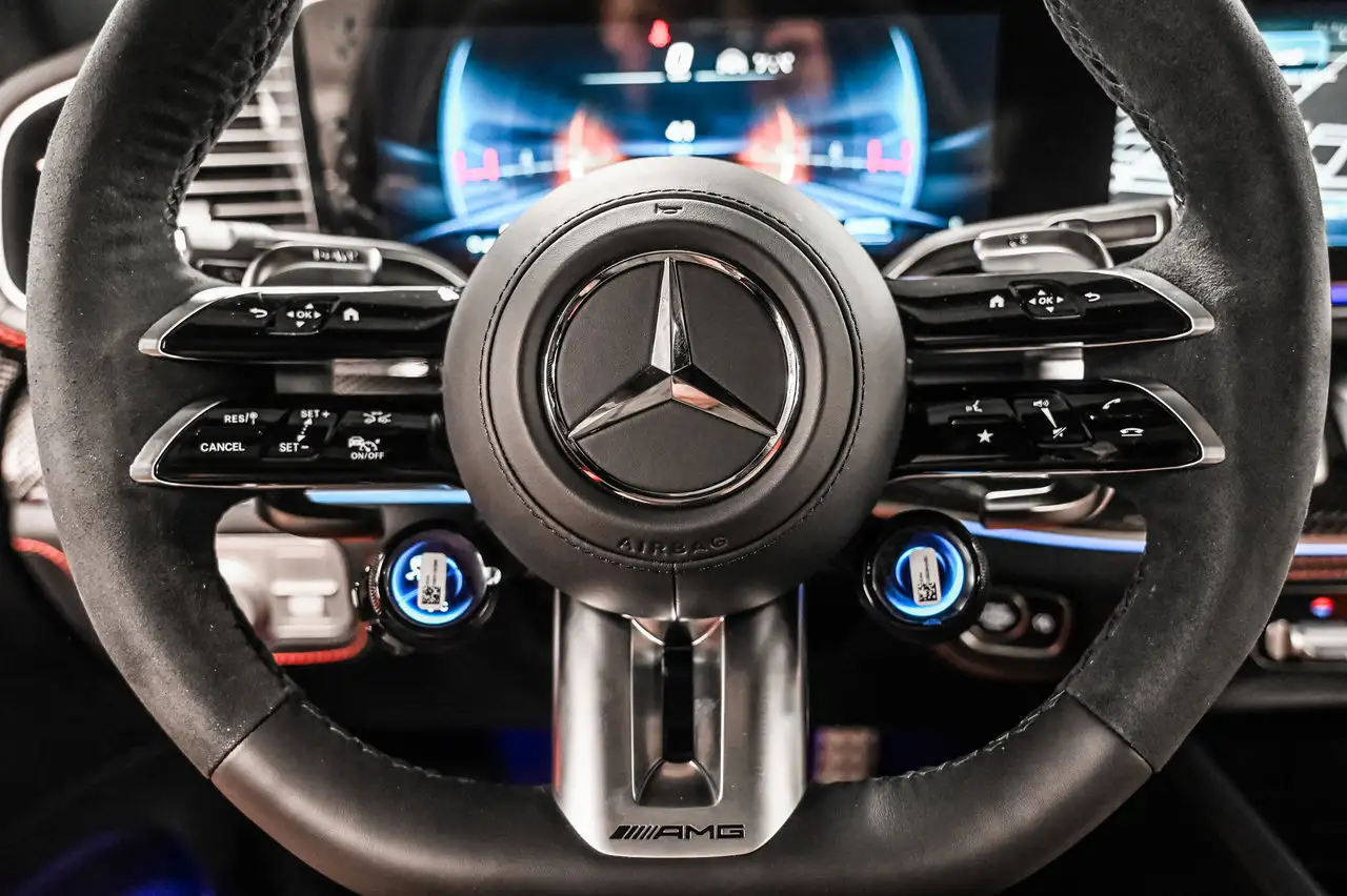 Mercedes-Benz GLE снимка Mercedes-Benz GLE