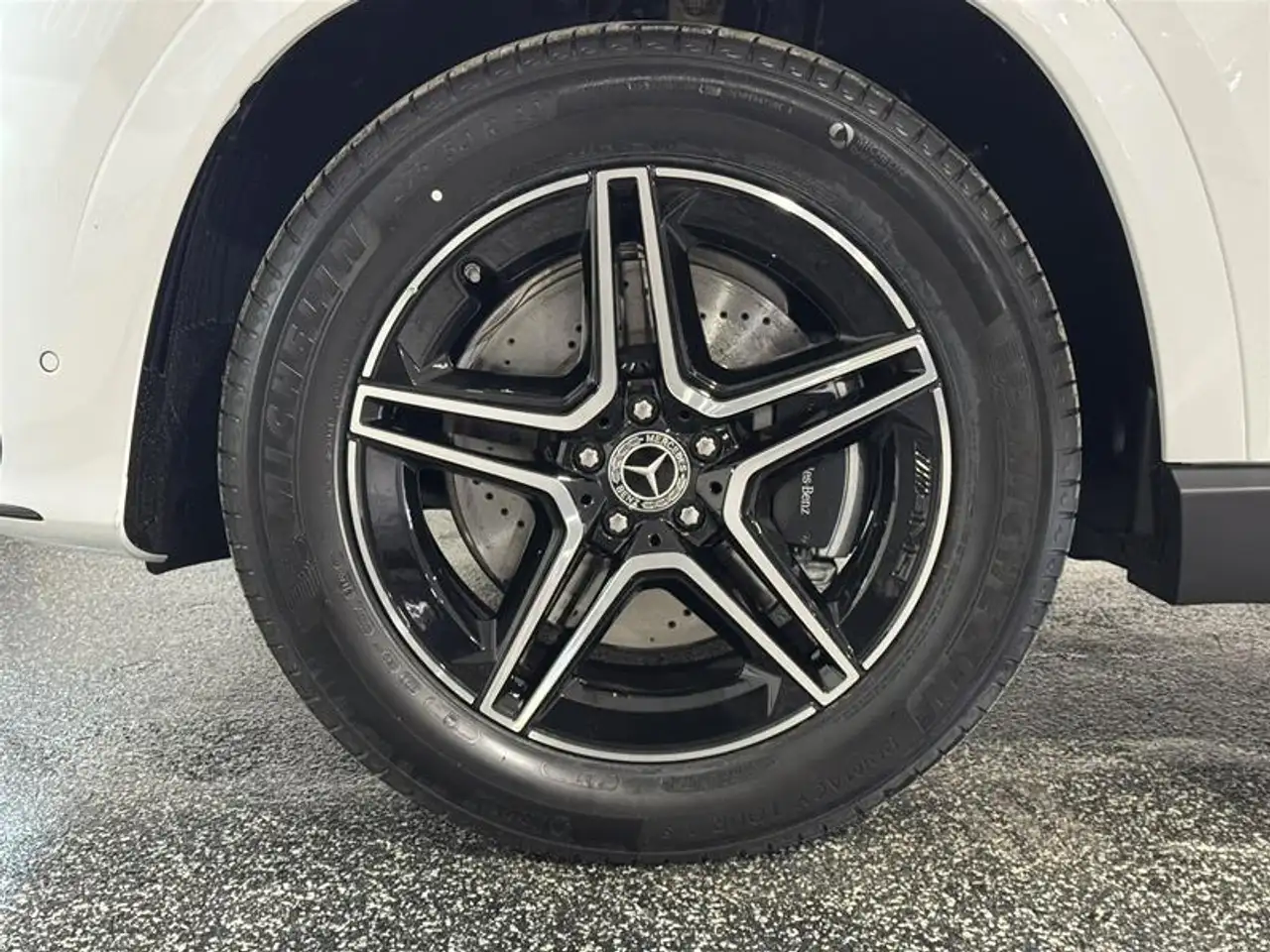 Mercedes-Benz GLE снимка Mercedes-Benz GLE