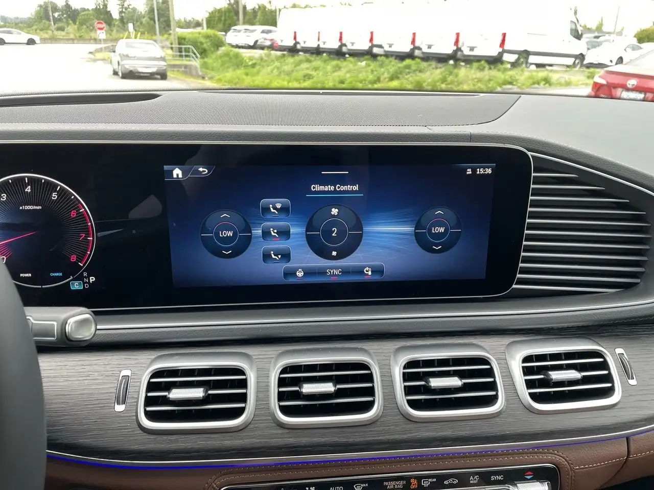 Mercedes-Benz GLE снимка Mercedes-Benz GLE