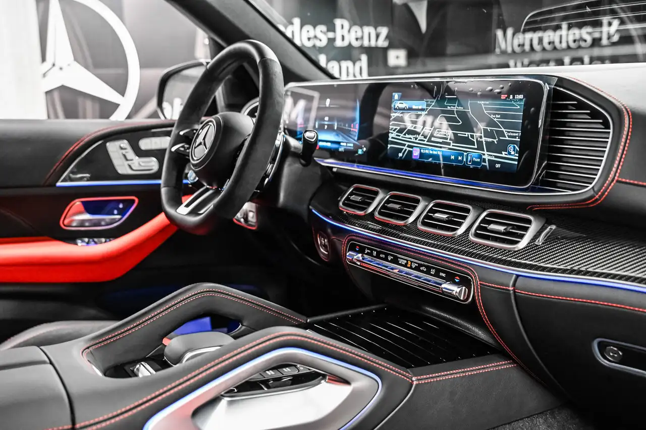 Mercedes-Benz GLE снимка Mercedes-Benz GLE