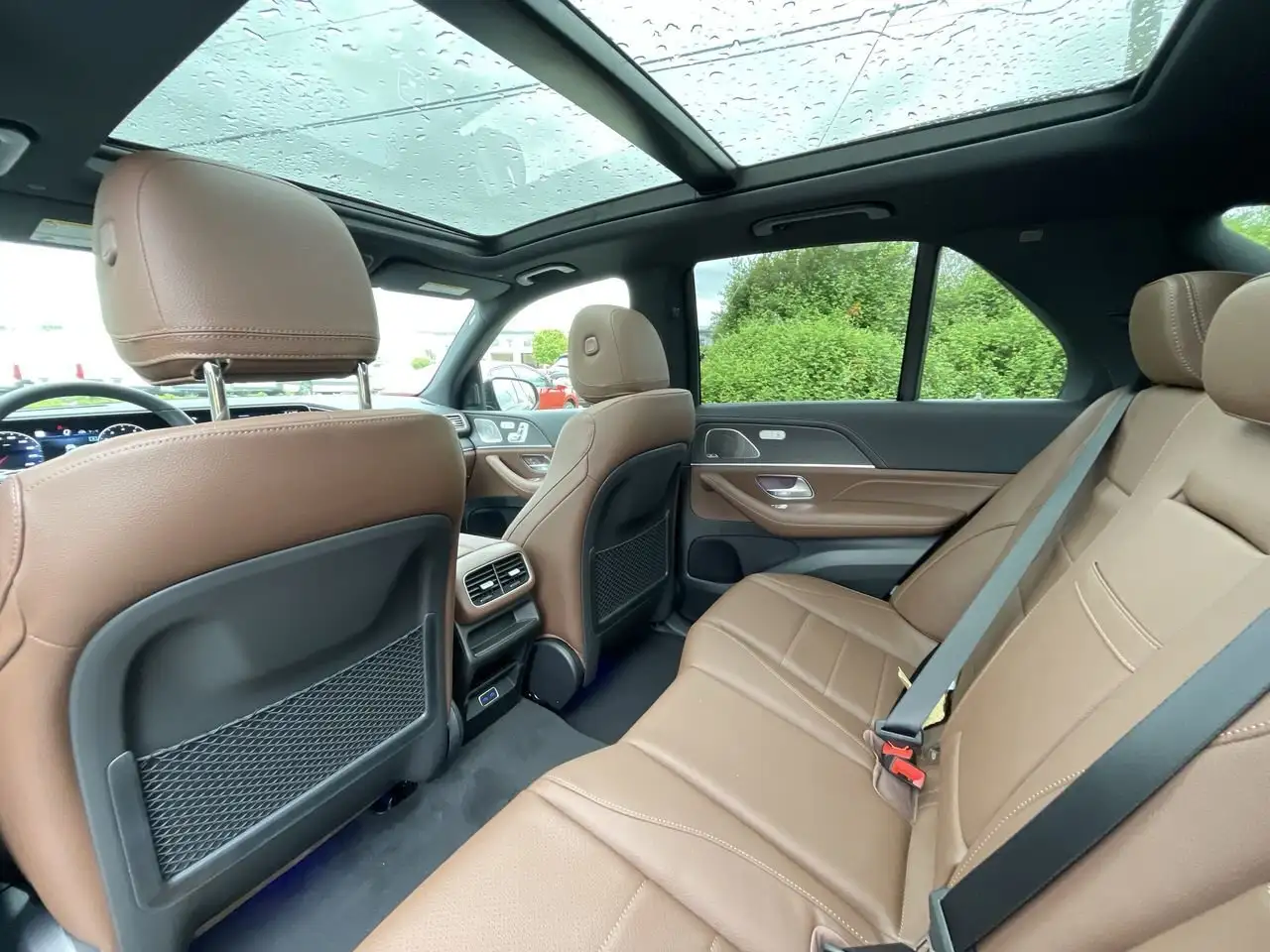 Mercedes-Benz GLE снимка Mercedes-Benz GLE