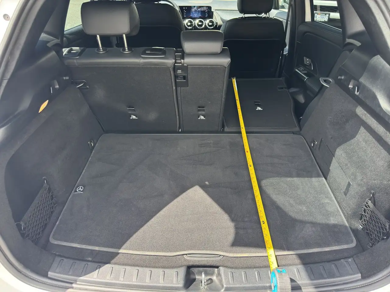 Mercedes-Benz GLA снимка Mercedes-Benz GLA