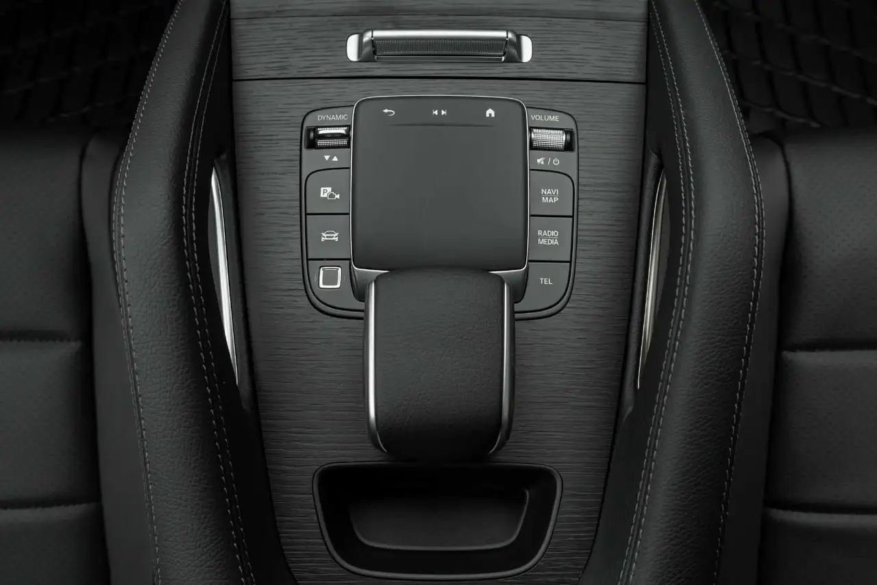 Mercedes-Benz GLE снимка Mercedes-Benz GLE