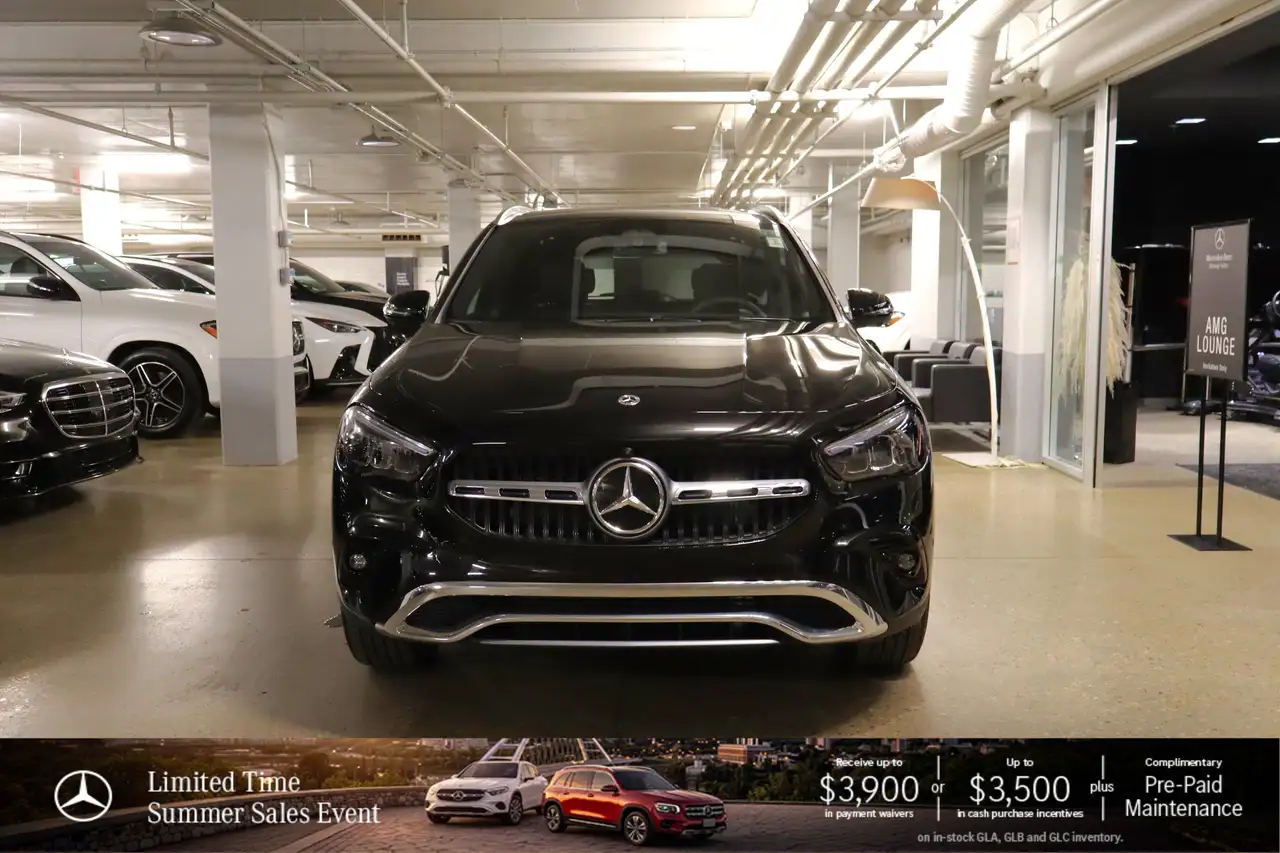 Mercedes-Benz GLA снимка Mercedes-Benz GLA