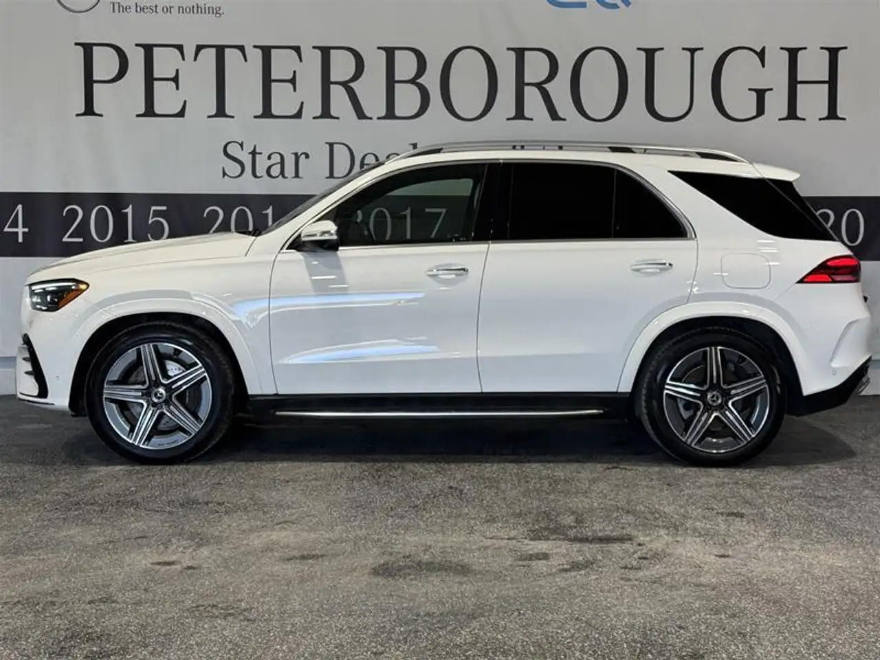 Mercedes-Benz GLE снимка Mercedes-Benz GLE