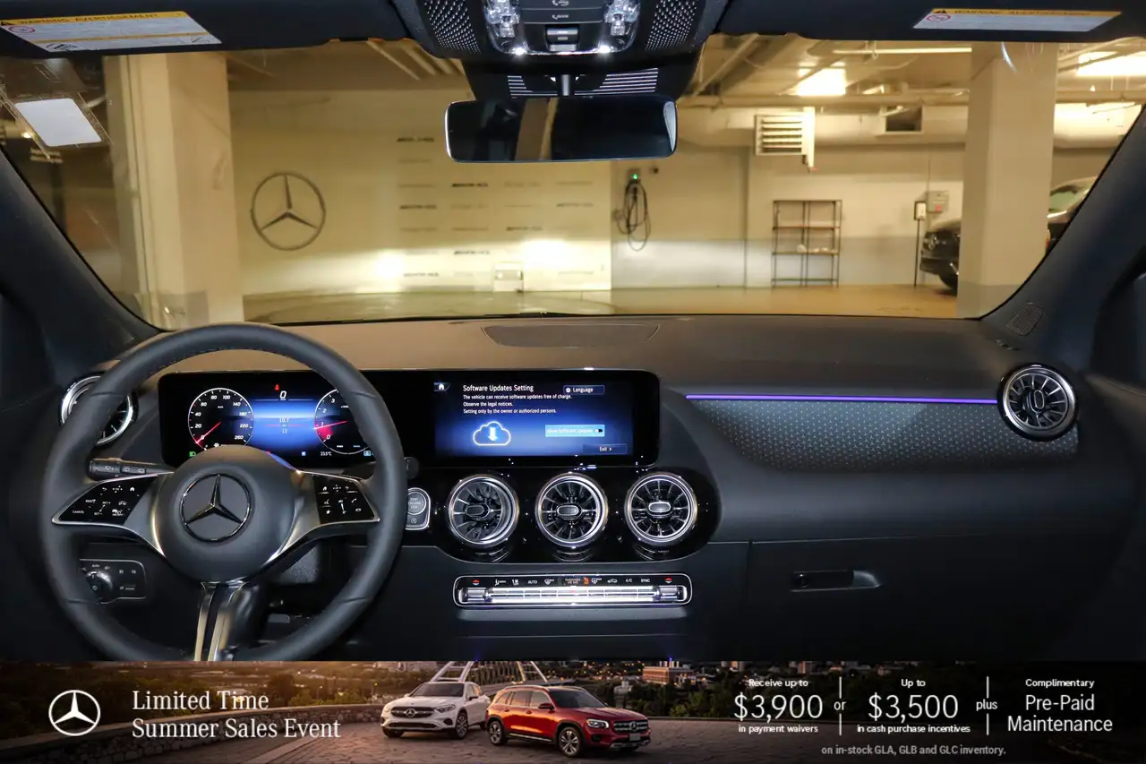 Mercedes-Benz GLA снимка Mercedes-Benz GLA
