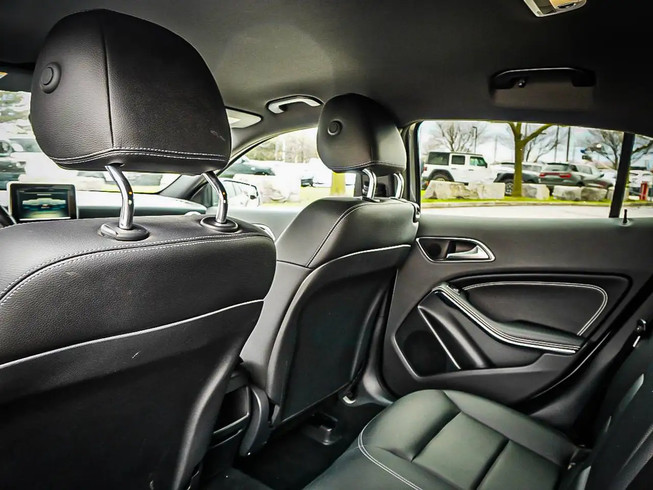 Mercedes-Benz GLA photo Mercedes-Benz GLA