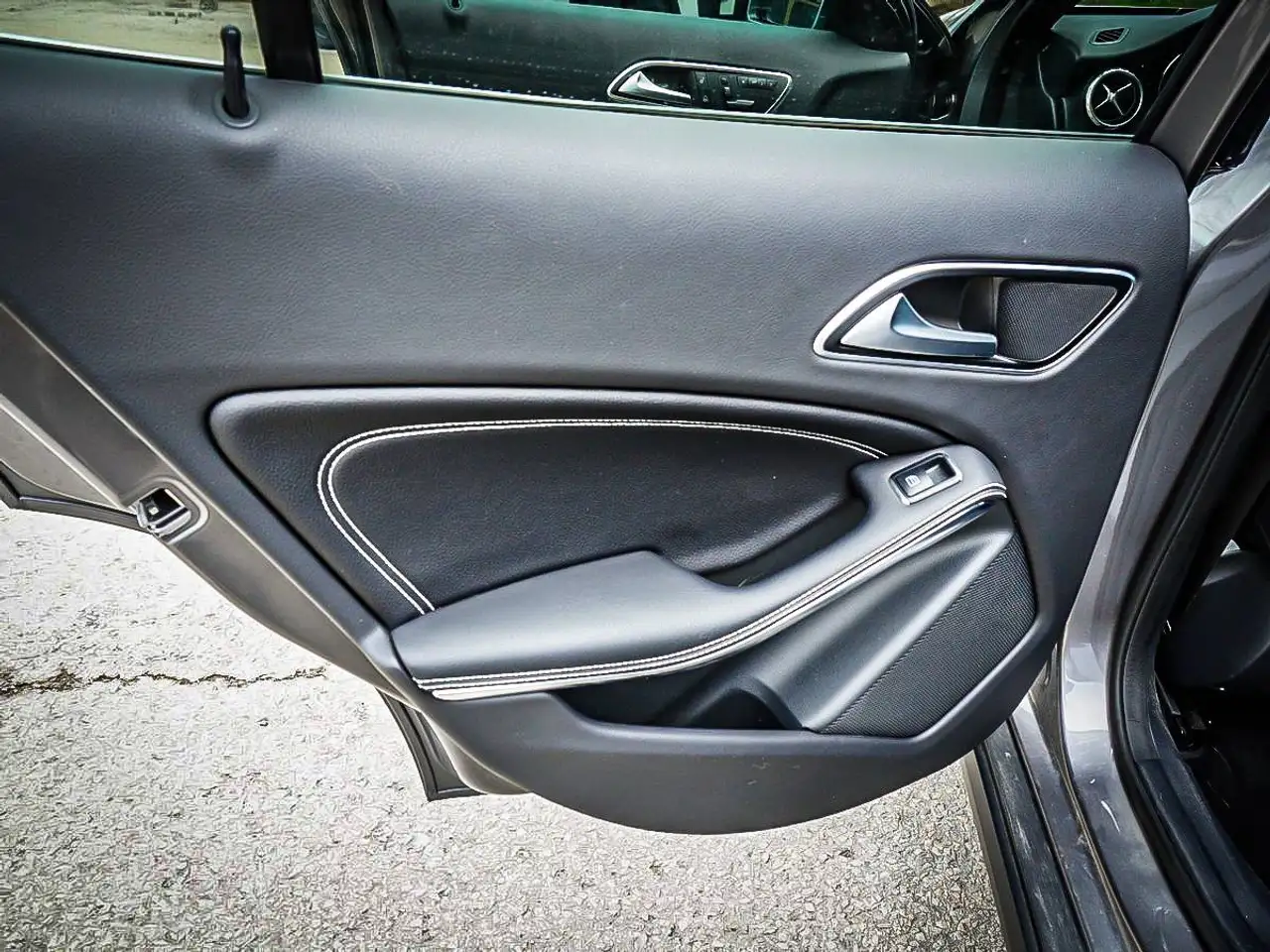 Mercedes-Benz GLA photo Mercedes-Benz GLA