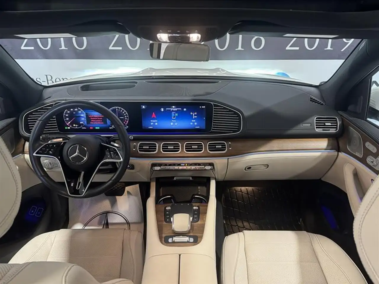 Mercedes-Benz GLE снимка Mercedes-Benz GLE