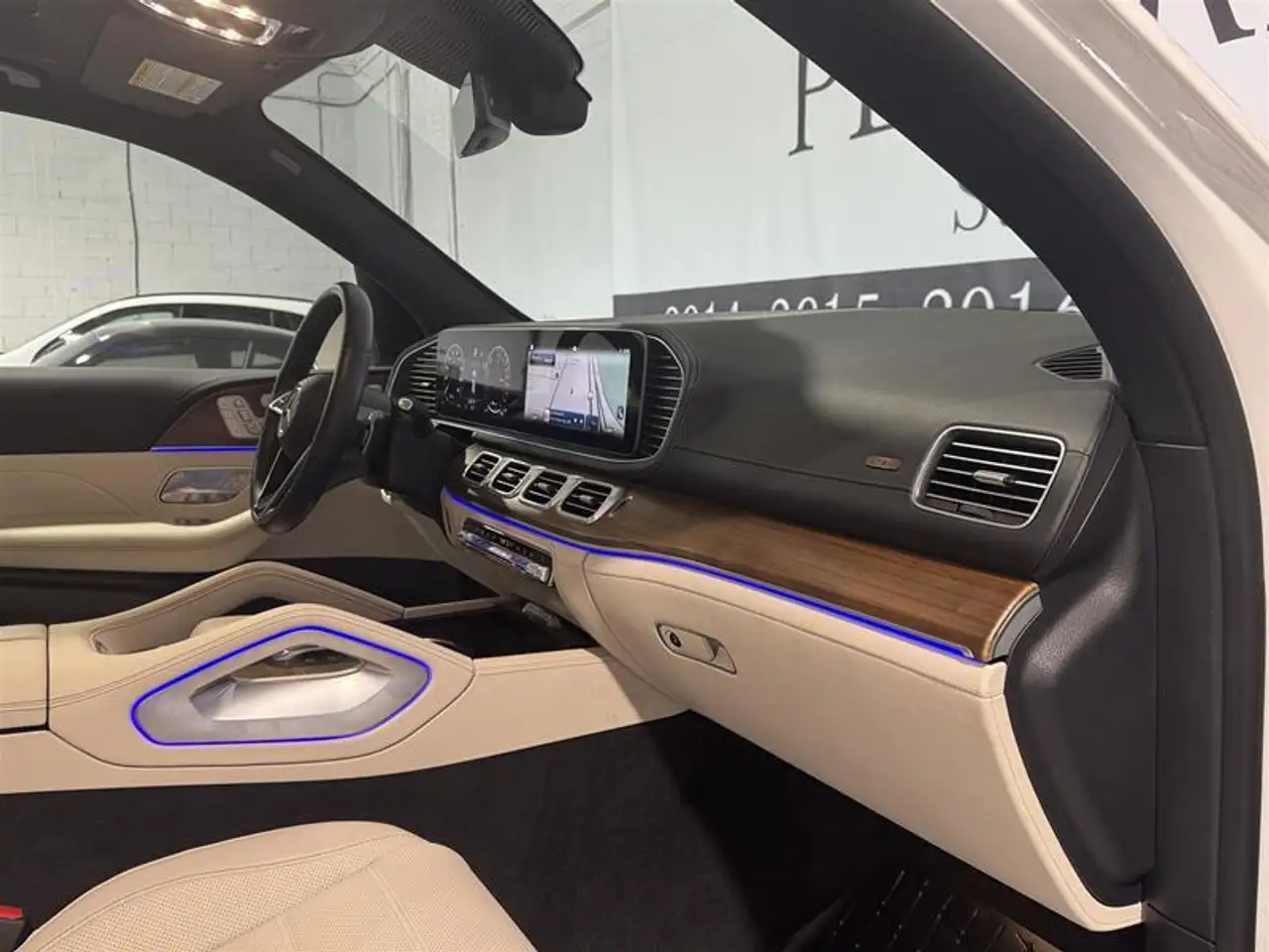 Mercedes-Benz GLE снимка Mercedes-Benz GLE