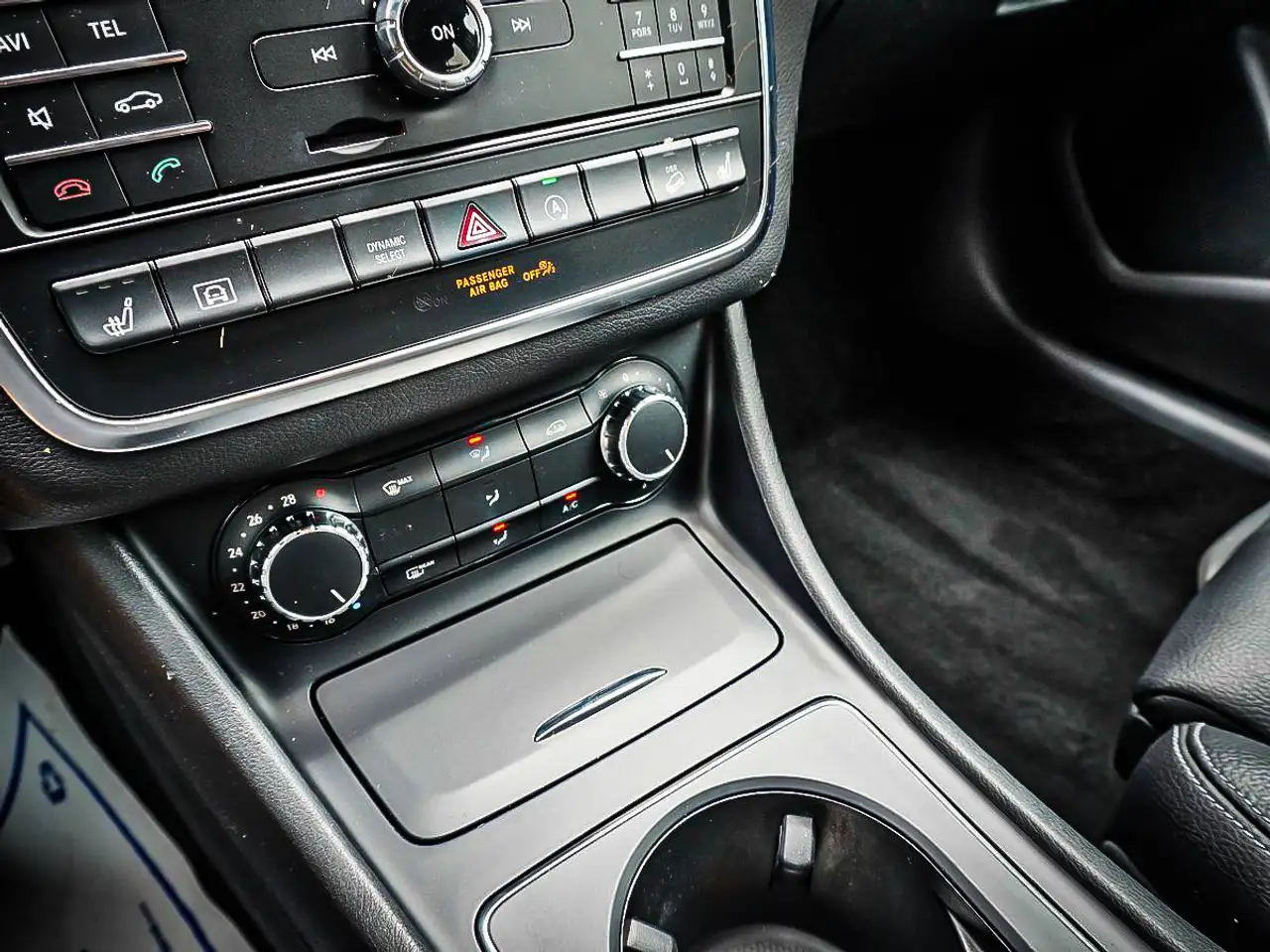 Mercedes-Benz GLA photo Mercedes-Benz GLA