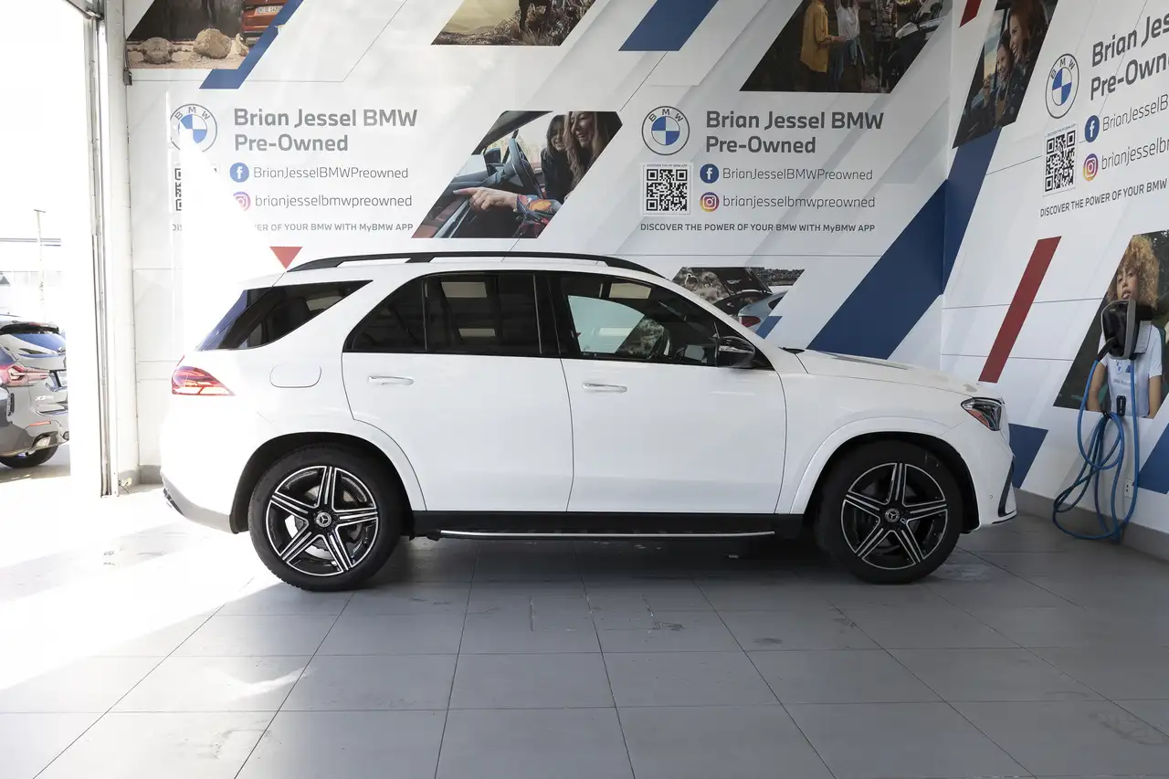 Mercedes-Benz GLE снимка Mercedes-Benz GLE