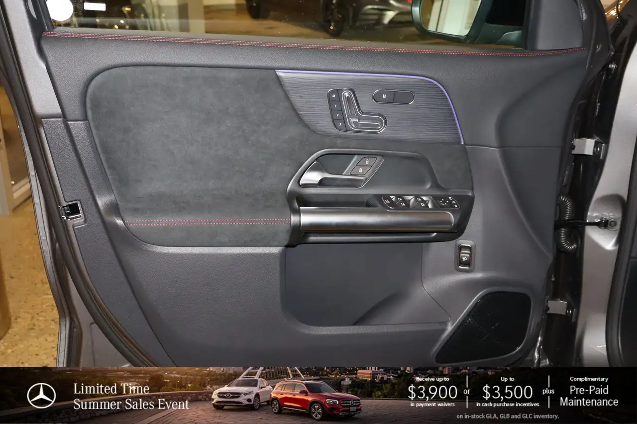 Mercedes-Benz GLA снимка Mercedes-Benz GLA