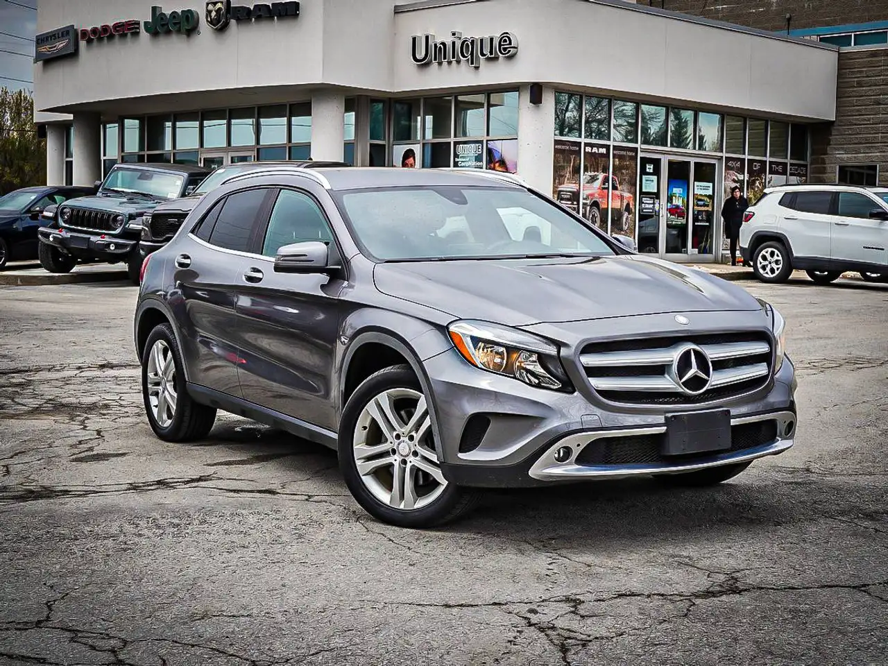 Mercedes-Benz GLA photo Mercedes-Benz GLA