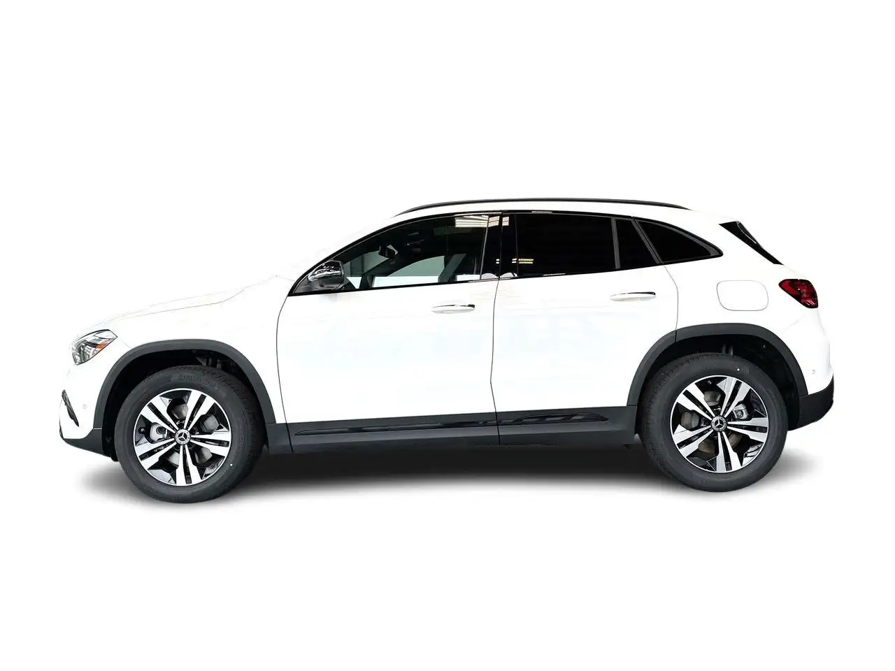 Mercedes-Benz GLA снимка Mercedes-Benz GLA