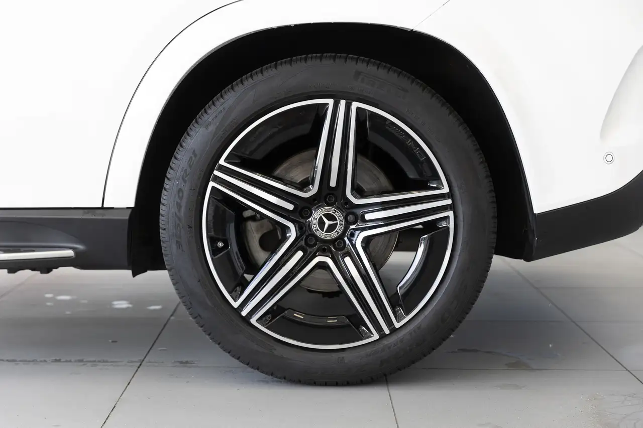 Mercedes-Benz GLE снимка Mercedes-Benz GLE