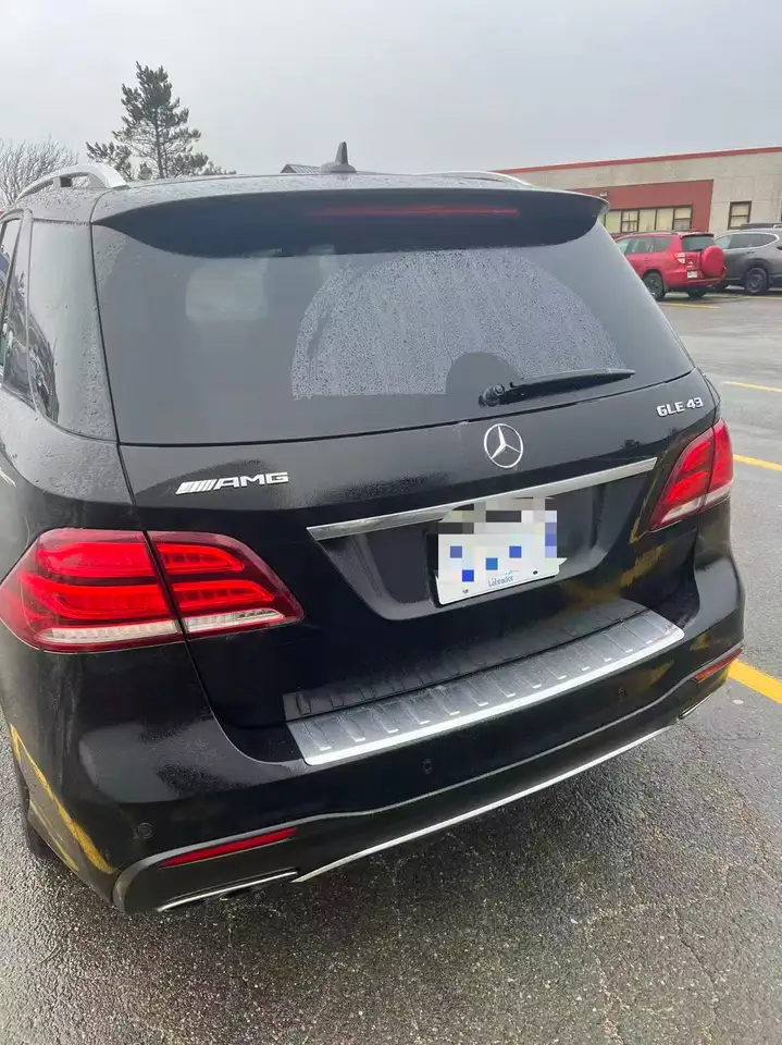 Mercedes-Benz GLE снимка Mercedes-Benz GLE