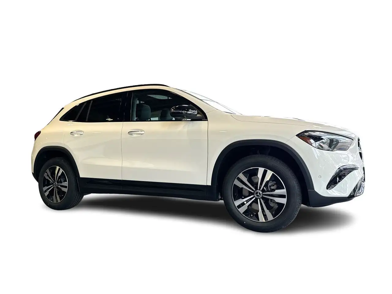 Mercedes-Benz GLA снимка Mercedes-Benz GLA