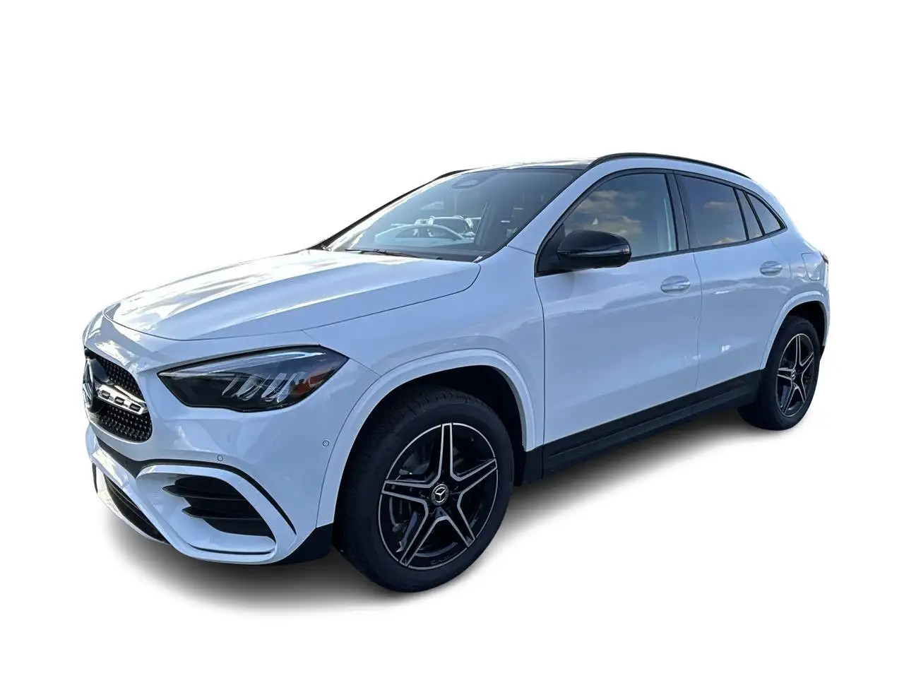 Mercedes-Benz GLA снимка Mercedes-Benz GLA