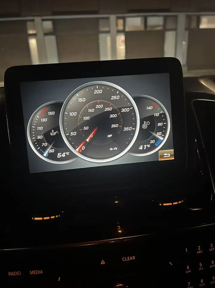 Mercedes-Benz GLE снимка Mercedes-Benz GLE