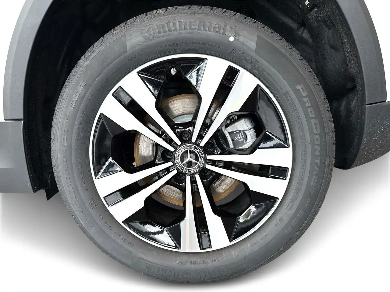 Mercedes-Benz GLA снимка Mercedes-Benz GLA
